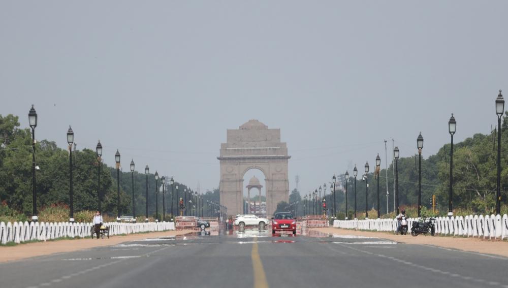 The Weekend Leader - Clear sky in Delhi, air quality moderate